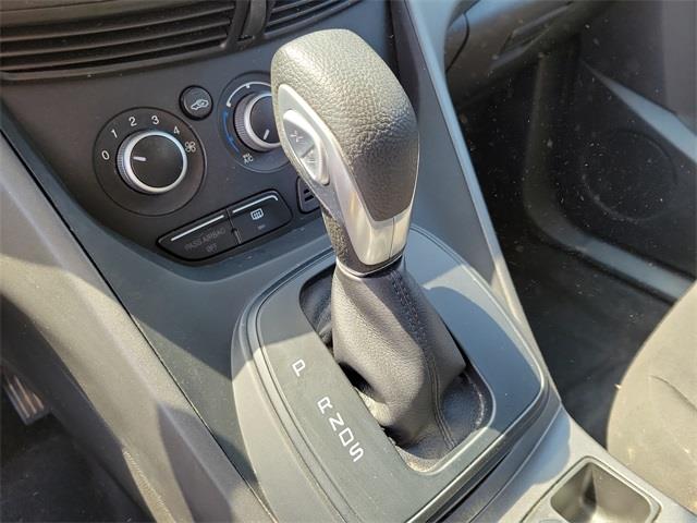 2014 Ford Escape S, available for sale in Stratford, Connecticut | Wiz Leasing Inc. Stratford, Connecticut 2014 Ford Escape S, available for sale in Stratford, Connecticut | Wiz Leasing Inc. Stratford, Connecticut