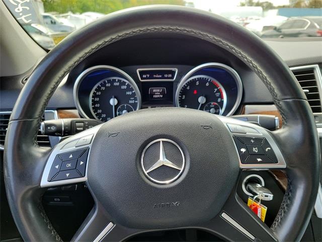 2013 Mercedes-benz M-class ML 350, available for sale in Stratford, Connecticut | Wiz Leasing Inc. Stratford, Connecticut 2013 Mercedes-benz M-class ML 350, available for sale in Stratford, Connecticut | Wiz Leasing Inc. Stratford, Connecticut