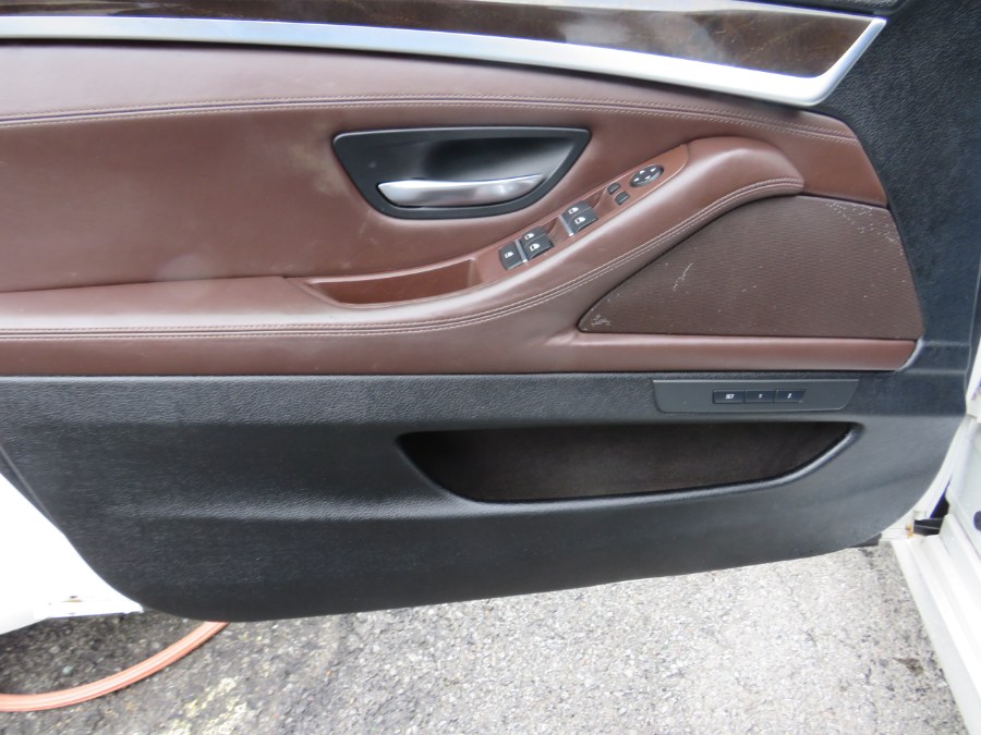 2015 BMW 5 Series 4dr Sdn 535i xDrive AWD, available for sale in Middle Village, New York | Road Masters II INC. Middle Village, New York 2015 BMW 5 Series 4dr Sdn 535i xDrive AWD, available for sale in Middle Village, New York | Road Masters II INC. Middle Village, New York