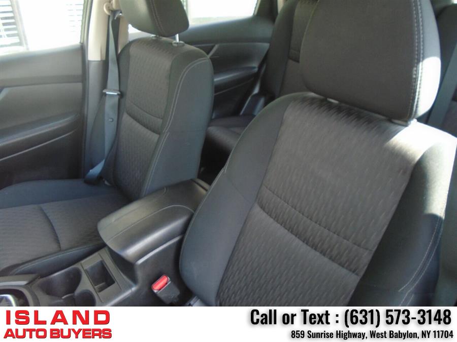 2018 Nissan Rogue S AWD 4dr Crossover, available for sale in West Babylon, New York | Island Auto Buyers. West Babylon, New York 2018 Nissan Rogue S AWD 4dr Crossover, available for sale in West Babylon, New York | Island Auto Buyers. West Babylon, New York