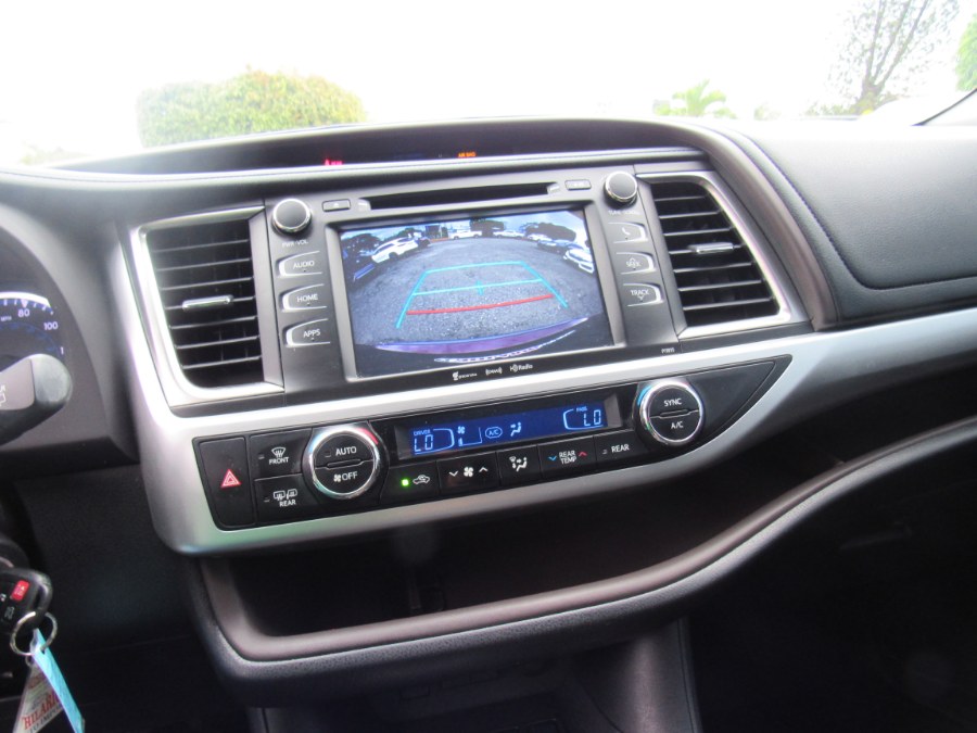 2019 Toyota Highlander LE Plus V6 AWD (Natl), available for sale in San Francisco de Macoris Rd, Dominican Republic | Hilario Auto Import. San Francisco de Macoris Rd, Dominican Republic 2019 Toyota Highlander LE Plus V6 AWD (Natl), available for sale in San Francisco de Macoris Rd, Dominican Republic | Hilario Auto Import. San Francisco de Macoris Rd, Dominican Republic