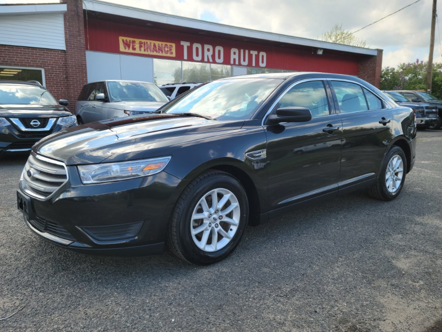 2014 Ford Taurus 4dr Sdn SE, available for sale in East Windsor, Connecticut | Toro Auto. East Windsor, Connecticut