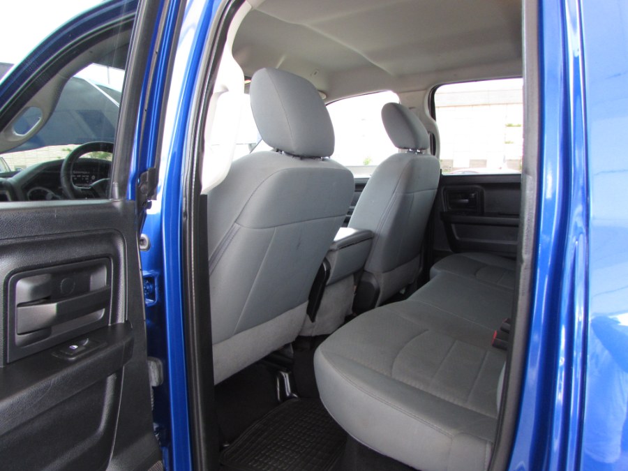 2017 Ram 1500 Express 4x4 Quad Cab 6''4" Box, available for sale in Orlando, Florida | VIP Auto Enterprise, Inc. Orlando, Florida 2017 Ram 1500 Express 4x4 Quad Cab 6''4" Box, available for sale in Orlando, Florida | VIP Auto Enterprise, Inc. Orlando, Florida