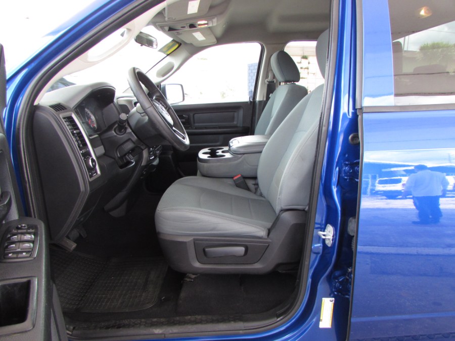 2017 Ram 1500 Express 4x4 Quad Cab 6''4" Box, available for sale in Orlando, Florida | VIP Auto Enterprise, Inc. Orlando, Florida 2017 Ram 1500 Express 4x4 Quad Cab 6''4" Box, available for sale in Orlando, Florida | VIP Auto Enterprise, Inc. Orlando, Florida