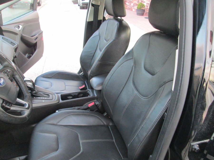 2016 Ford Focus 4dr Sdn SE, available for sale in Massapequa, New York | South Shore Auto Brokers & Sales. Massapequa, New York 2016 Ford Focus 4dr Sdn SE, available for sale in Massapequa, New York | South Shore Auto Brokers & Sales. Massapequa, New York