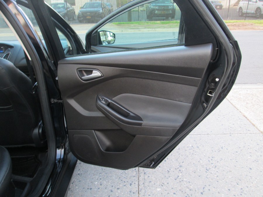 2016 Ford Focus 4dr Sdn SE, available for sale in Massapequa, New York | South Shore Auto Brokers & Sales. Massapequa, New York 2016 Ford Focus 4dr Sdn SE, available for sale in Massapequa, New York | South Shore Auto Brokers & Sales. Massapequa, New York