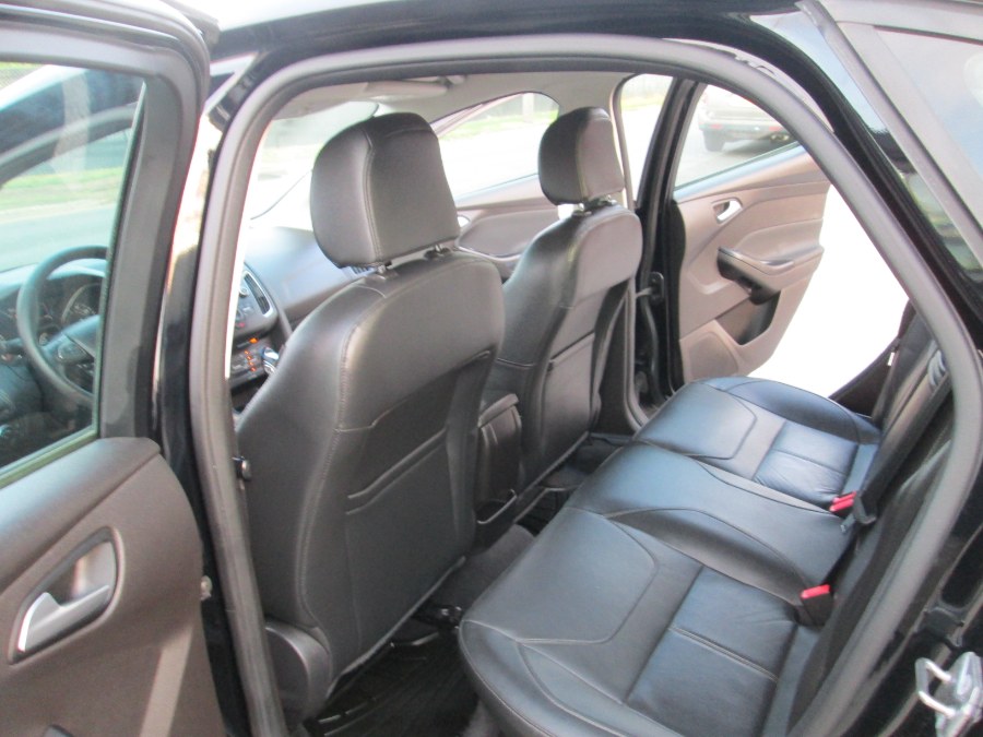 2016 Ford Focus 4dr Sdn SE, available for sale in Massapequa, New York | South Shore Auto Brokers & Sales. Massapequa, New York 2016 Ford Focus 4dr Sdn SE, available for sale in Massapequa, New York | South Shore Auto Brokers & Sales. Massapequa, New York