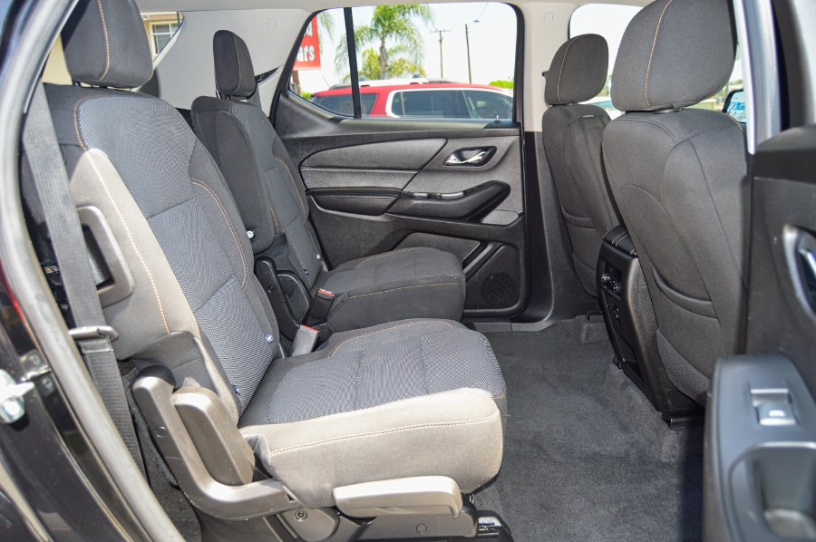 2018 Chevrolet Traverse FWD 4dr LT Cloth w/1LT, available for sale in Moreno Valley, California | Fusion Motors Inc. Moreno Valley, California 2018 Chevrolet Traverse FWD 4dr LT Cloth w/1LT, available for sale in Moreno Valley, California | Fusion Motors Inc. Moreno Valley, California