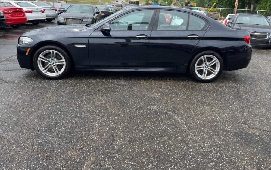 2014 BMW 5 Series 4dr Sdn 528i xDrive AWD, available for sale in Jersey City, New Jersey | Car Valley Group. Jersey City, New Jersey 2014 BMW 5 Series 4dr Sdn 528i xDrive AWD, available for sale in Jersey City, New Jersey | Car Valley Group. Jersey City, New Jersey