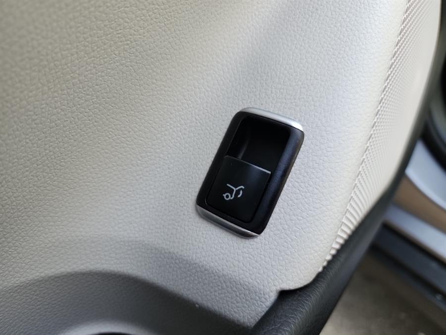2019 Mercedes-Benz GLA GLA 250 4MATIC SUV, available for sale in Islip, New York | L.I. Auto Gallery. Islip, New York 2019 Mercedes-Benz GLA GLA 250 4MATIC SUV, available for sale in Islip, New York | L.I. Auto Gallery. Islip, New York