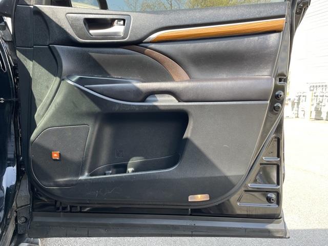 2017 Toyota Highlander Limited, available for sale in Brookfield, Connecticut | Blasius Federal Road. Brookfield, Connecticut 2017 Toyota Highlander Limited, available for sale in Brookfield, Connecticut | Blasius Federal Road. Brookfield, Connecticut