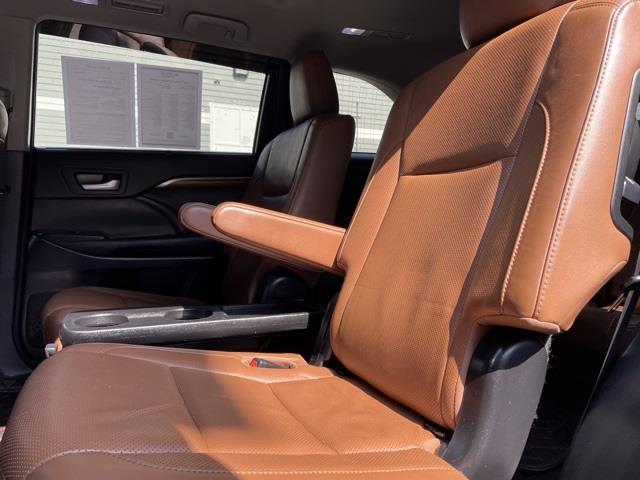 2017 Toyota Highlander Limited, available for sale in Brookfield, Connecticut | Blasius Federal Road. Brookfield, Connecticut 2017 Toyota Highlander Limited, available for sale in Brookfield, Connecticut | Blasius Federal Road. Brookfield, Connecticut
