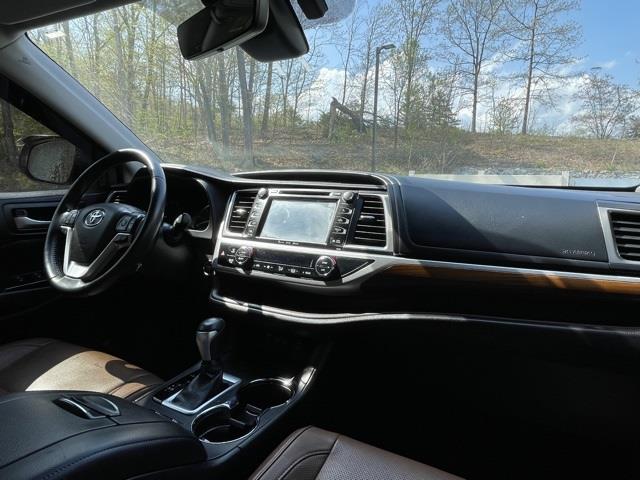 2017 Toyota Highlander Limited, available for sale in Brookfield, Connecticut | Blasius Federal Road. Brookfield, Connecticut 2017 Toyota Highlander Limited, available for sale in Brookfield, Connecticut | Blasius Federal Road. Brookfield, Connecticut