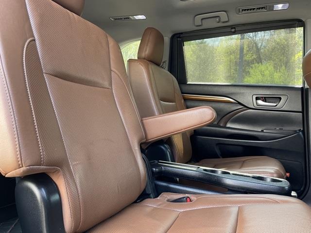 2017 Toyota Highlander Limited, available for sale in Brookfield, Connecticut | Blasius Federal Road. Brookfield, Connecticut 2017 Toyota Highlander Limited, available for sale in Brookfield, Connecticut | Blasius Federal Road. Brookfield, Connecticut