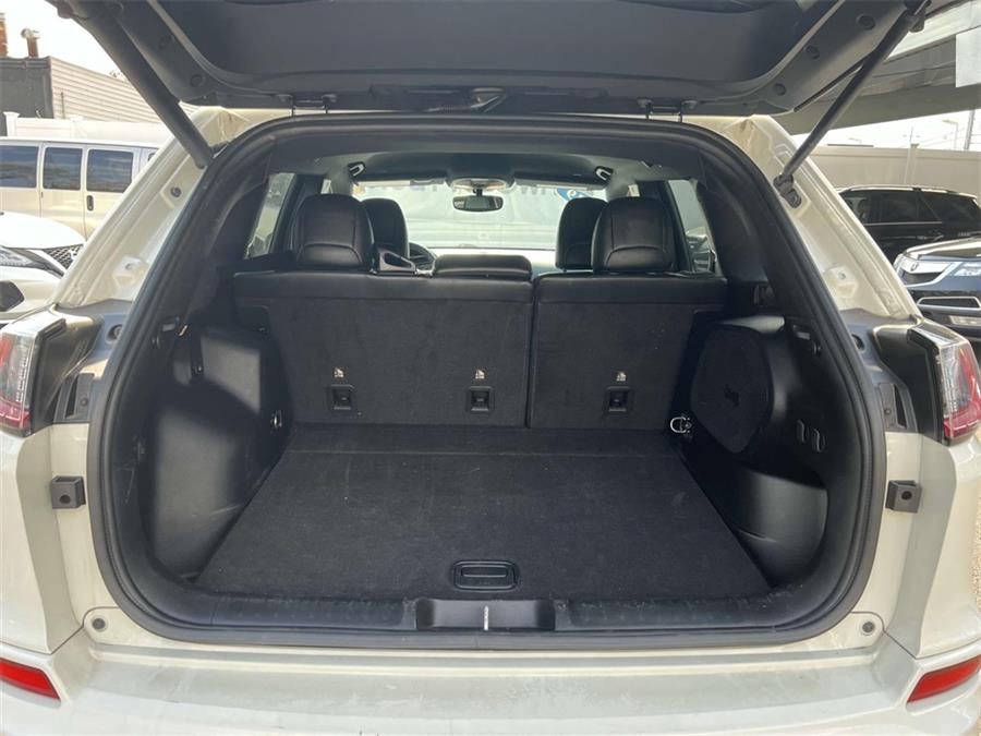 2019 Jeep Cherokee Limited, available for sale in Wantagh, New York | Wantagh Certified. Wantagh, New York 2019 Jeep Cherokee Limited, available for sale in Wantagh, New York | Wantagh Certified. Wantagh, New York