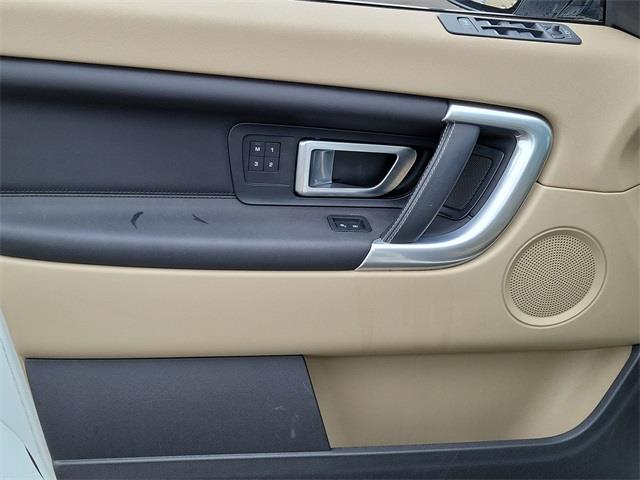 2016 Land Rover Discovery Sport HSE, available for sale in Stratford, Connecticut | Wiz Leasing Inc. Stratford, Connecticut 2016 Land Rover Discovery Sport HSE, available for sale in Stratford, Connecticut | Wiz Leasing Inc. Stratford, Connecticut