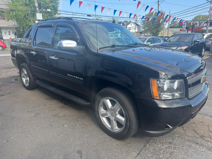 2013 Chevrolet Avalanche 4WD Crew Cab Diamond Edition, available for sale in Bridgeport, Connecticut | CT Auto. Bridgeport, Connecticut 2013 Chevrolet Avalanche 4WD Crew Cab Diamond Edition, available for sale in Bridgeport, Connecticut | CT Auto. Bridgeport, Connecticut
