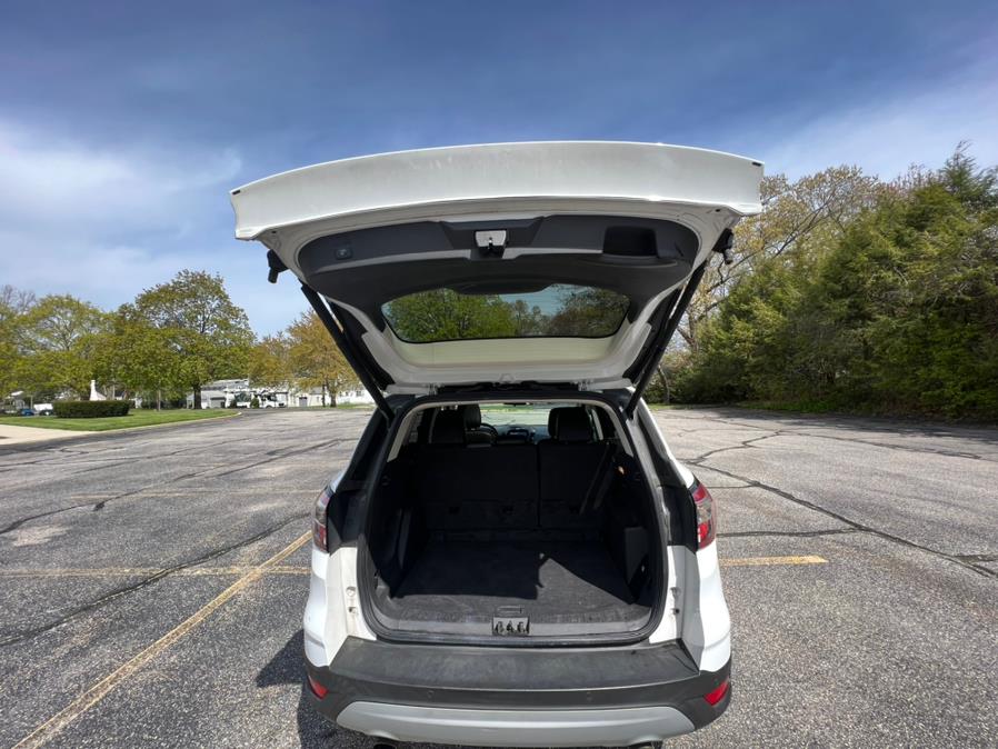 2018 Ford Escape SEL 4WD, available for sale in Waterbury, Connecticut | Platinum Auto Care. Waterbury, Connecticut 2018 Ford Escape SEL 4WD, available for sale in Waterbury, Connecticut | Platinum Auto Care. Waterbury, Connecticut