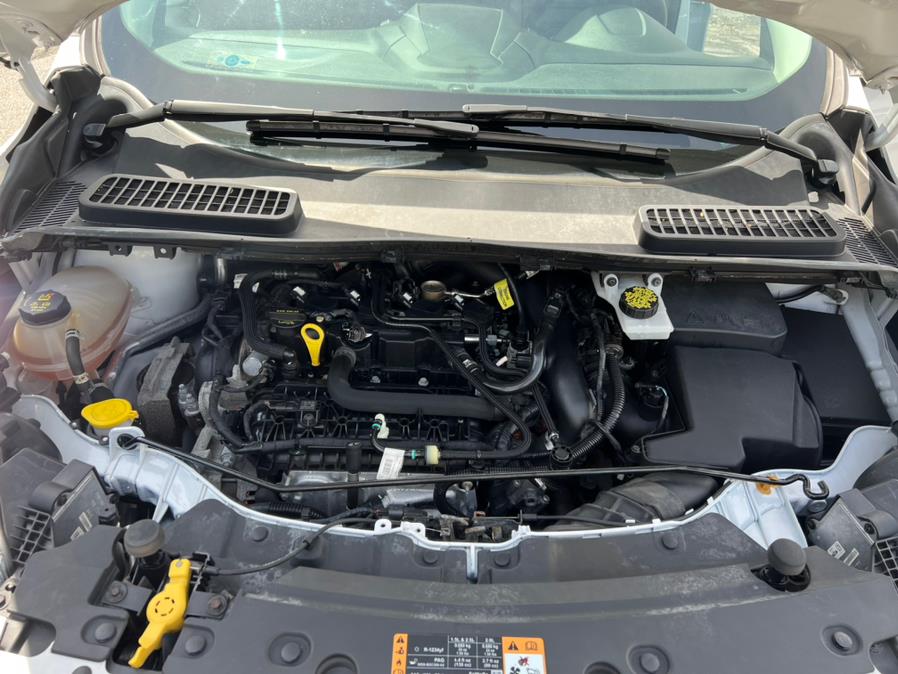 2018 Ford Escape SEL 4WD, available for sale in Waterbury, Connecticut | Platinum Auto Care. Waterbury, Connecticut 2018 Ford Escape SEL 4WD, available for sale in Waterbury, Connecticut | Platinum Auto Care. Waterbury, Connecticut