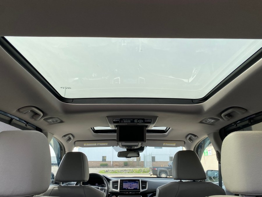 2018 Honda Pilot Elite AWD, available for sale in West Springfield, Massachusetts | Union Street Auto Sales. West Springfield, Massachusetts 2018 Honda Pilot Elite AWD, available for sale in West Springfield, Massachusetts | Union Street Auto Sales. West Springfield, Massachusetts