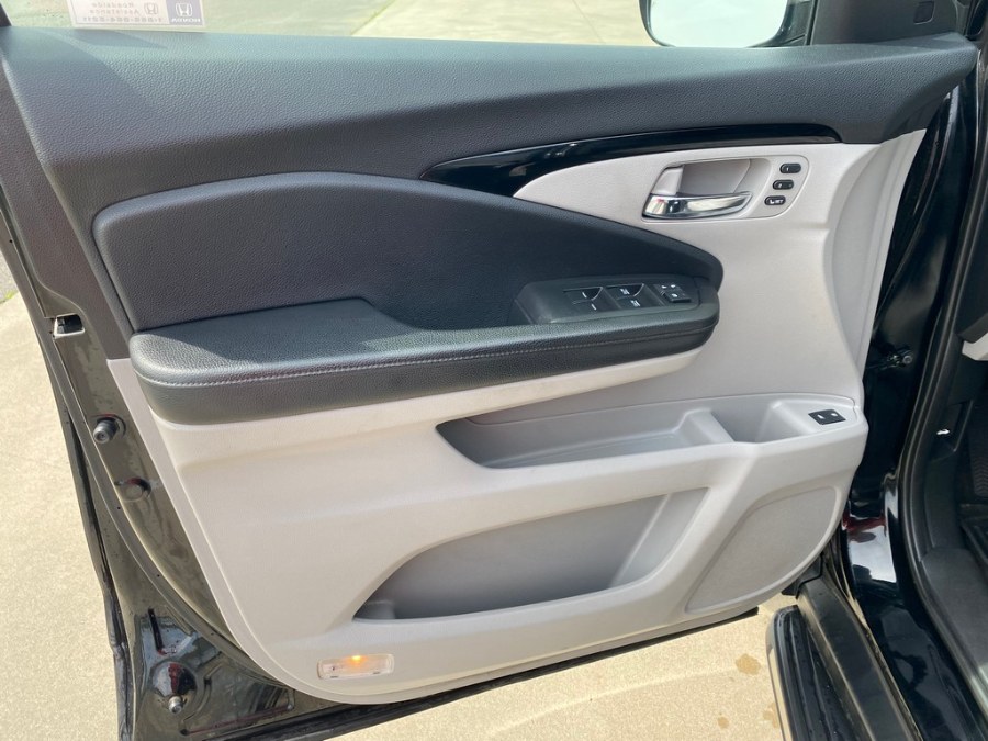 2018 Honda Pilot Elite AWD, available for sale in West Springfield, Massachusetts | Union Street Auto Sales. West Springfield, Massachusetts 2018 Honda Pilot Elite AWD, available for sale in West Springfield, Massachusetts | Union Street Auto Sales. West Springfield, Massachusetts