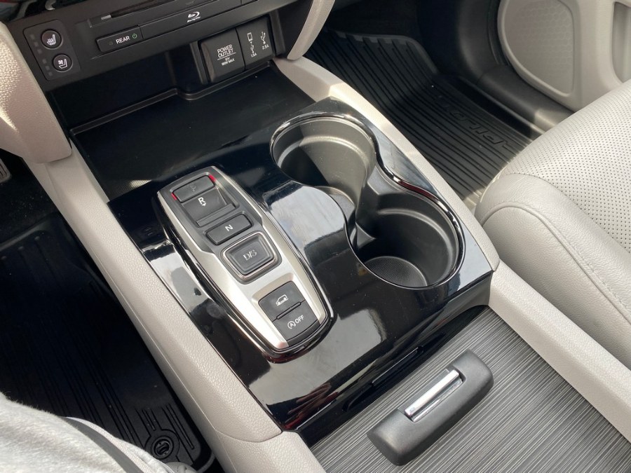 2018 Honda Pilot Elite AWD, available for sale in West Springfield, Massachusetts | Union Street Auto Sales. West Springfield, Massachusetts 2018 Honda Pilot Elite AWD, available for sale in West Springfield, Massachusetts | Union Street Auto Sales. West Springfield, Massachusetts