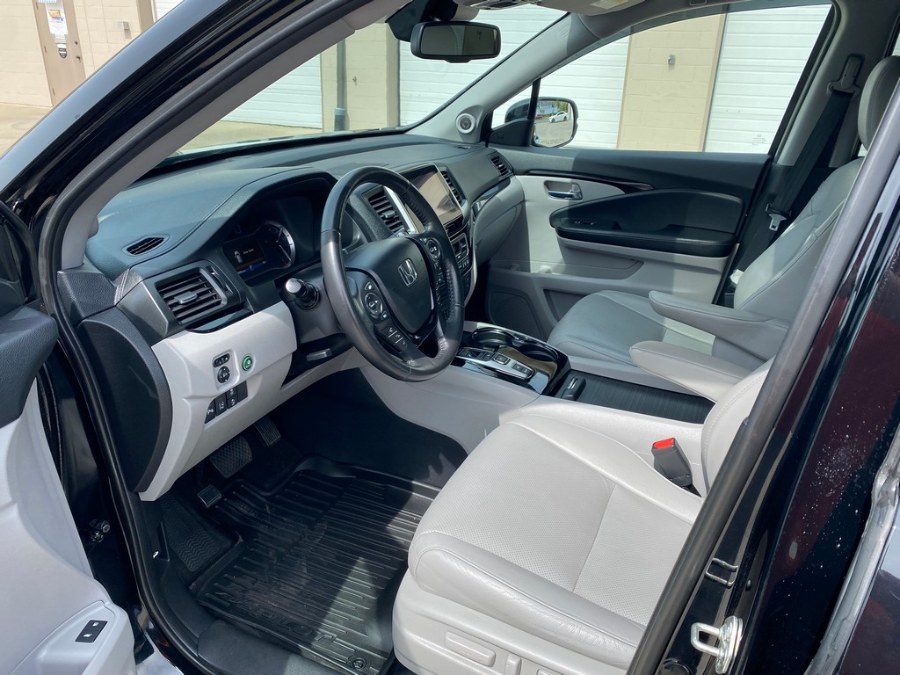 2018 Honda Pilot Elite AWD, available for sale in West Springfield, Massachusetts | Union Street Auto Sales. West Springfield, Massachusetts 2018 Honda Pilot Elite AWD, available for sale in West Springfield, Massachusetts | Union Street Auto Sales. West Springfield, Massachusetts