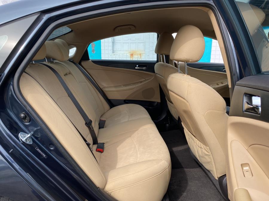 2013 Hyundai Sonata 4dr Sdn 2.4L Auto GLS *Ltd Avail*, available for sale in Milford, Connecticut | Dealertown Auto Wholesalers. Milford, Connecticut 2013 Hyundai Sonata 4dr Sdn 2.4L Auto GLS *Ltd Avail*, available for sale in Milford, Connecticut | Dealertown Auto Wholesalers. Milford, Connecticut