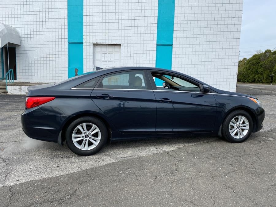 2013 Hyundai Sonata 4dr Sdn 2.4L Auto GLS *Ltd Avail*, available for sale in Milford, Connecticut | Dealertown Auto Wholesalers. Milford, Connecticut 2013 Hyundai Sonata 4dr Sdn 2.4L Auto GLS *Ltd Avail*, available for sale in Milford, Connecticut | Dealertown Auto Wholesalers. Milford, Connecticut