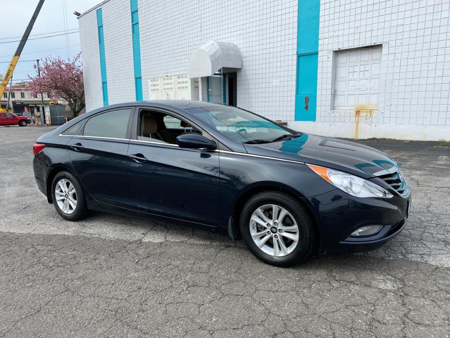 2013 Hyundai Sonata 4dr Sdn 2.4L Auto GLS *Ltd Avail*, available for sale in Milford, Connecticut | Dealertown Auto Wholesalers. Milford, Connecticut 2013 Hyundai Sonata 4dr Sdn 2.4L Auto GLS *Ltd Avail*, available for sale in Milford, Connecticut | Dealertown Auto Wholesalers. Milford, Connecticut