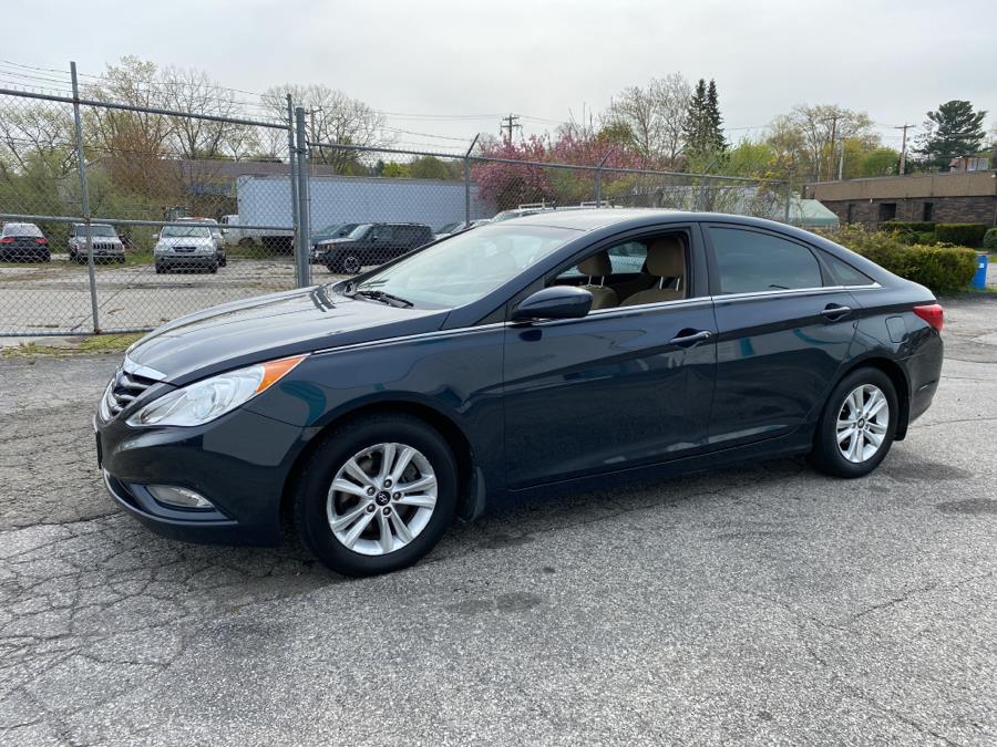 2013 Hyundai Sonata 4dr Sdn 2.4L Auto GLS *Ltd Avail*, available for sale in Milford, Connecticut | Dealertown Auto Wholesalers. Milford, Connecticut 2013 Hyundai Sonata 4dr Sdn 2.4L Auto GLS *Ltd Avail*, available for sale in Milford, Connecticut | Dealertown Auto Wholesalers. Milford, Connecticut