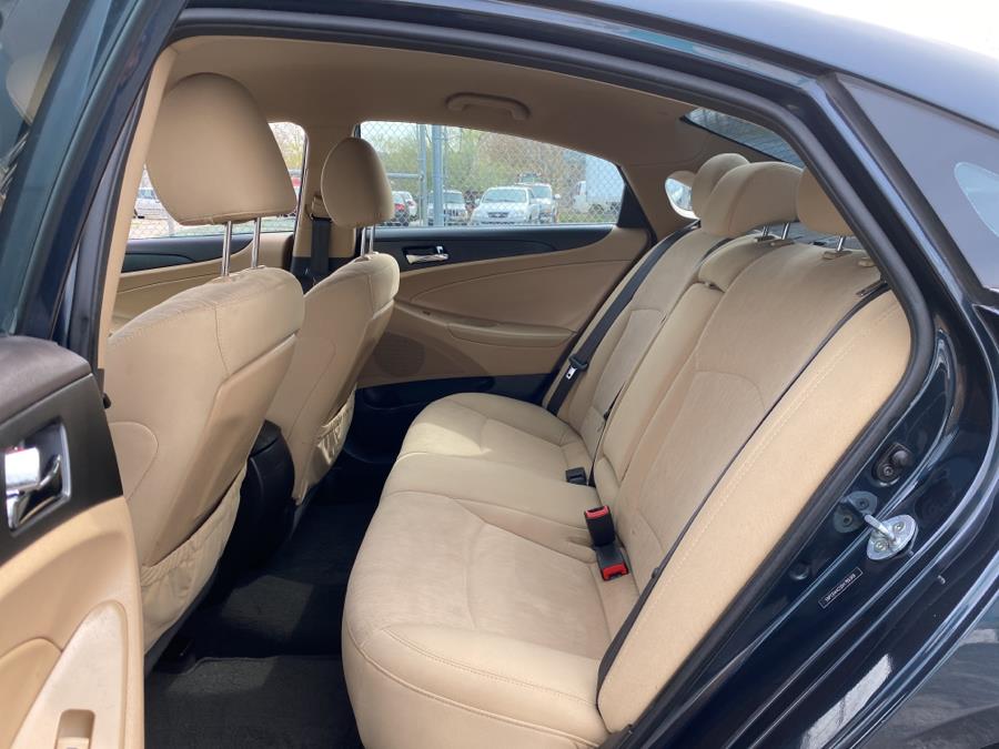 2013 Hyundai Sonata 4dr Sdn 2.4L Auto GLS *Ltd Avail*, available for sale in Milford, Connecticut | Dealertown Auto Wholesalers. Milford, Connecticut 2013 Hyundai Sonata 4dr Sdn 2.4L Auto GLS *Ltd Avail*, available for sale in Milford, Connecticut | Dealertown Auto Wholesalers. Milford, Connecticut