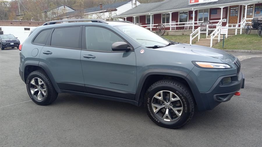 2015 Jeep Cherokee 4WD 4dr Trailhawk, available for sale in Old Saybrook, Connecticut | Saybrook Auto Barn. Old Saybrook, Connecticut