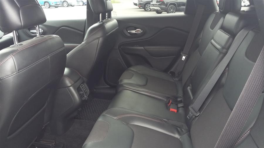 2015 Jeep Cherokee 4WD 4dr Trailhawk, available for sale in Old Saybrook, Connecticut | Saybrook Auto Barn. Old Saybrook, Connecticut 2015 Jeep Cherokee 4WD 4dr Trailhawk, available for sale in Old Saybrook, Connecticut | Saybrook Auto Barn. Old Saybrook, Connecticut
