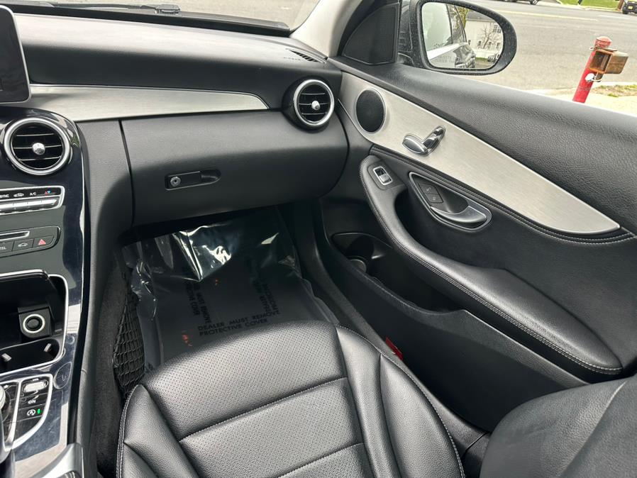 2015 Mercedes-Benz C-Class 4dr Sdn C300 4MATIC, available for sale in Linden, New Jersey | Champion Used Auto Sales. Linden, New Jersey 2015 Mercedes-Benz C-Class 4dr Sdn C300 4MATIC, available for sale in Linden, New Jersey | Champion Used Auto Sales. Linden, New Jersey