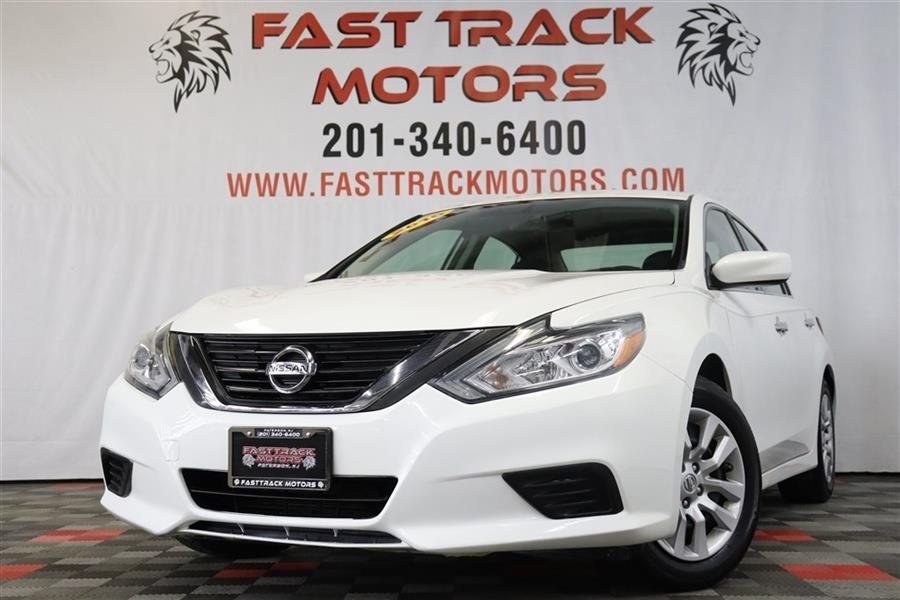 2016 Nissan Altima 2.5, available for sale in Paterson, New Jersey | Fast Track Motors. Paterson, New Jersey
