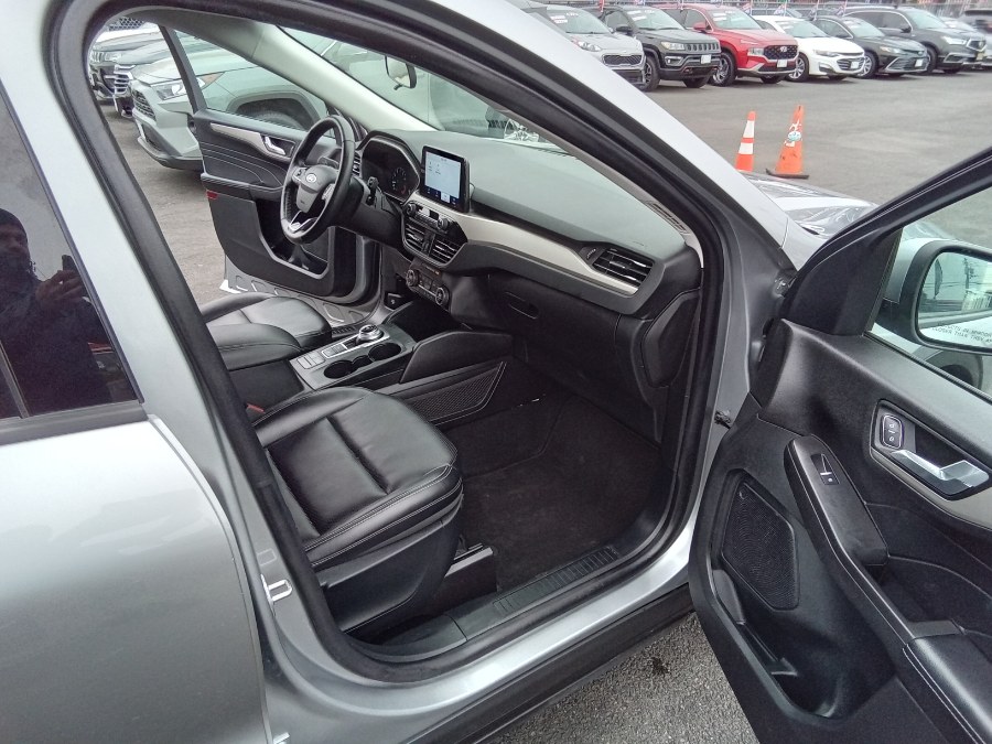 2021 Ford Escape SEL FWD, available for sale in Irvington, New Jersey | NJ Used Cars Center. Irvington, New Jersey 2021 Ford Escape SEL FWD, available for sale in Irvington, New Jersey | NJ Used Cars Center. Irvington, New Jersey