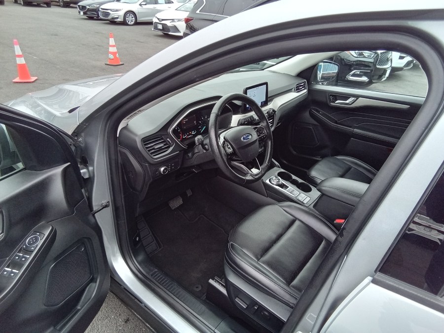 2021 Ford Escape SEL FWD, available for sale in Irvington, New Jersey | NJ Used Cars Center. Irvington, New Jersey 2021 Ford Escape SEL FWD, available for sale in Irvington, New Jersey | NJ Used Cars Center. Irvington, New Jersey