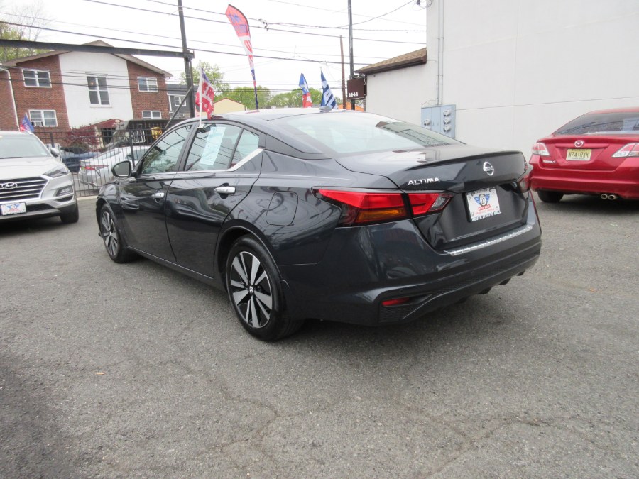 2022 Nissan Altima 2.5 SV Sedan, available for sale in Linden, New Jersey | Route 27 Auto Mall. Linden, New Jersey 2022 Nissan Altima 2.5 SV Sedan, available for sale in Linden, New Jersey | Route 27 Auto Mall. Linden, New Jersey
