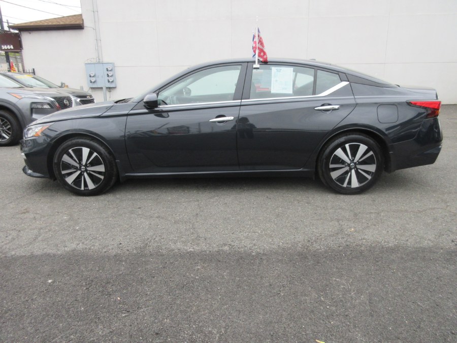 2022 Nissan Altima 2.5 SV Sedan, available for sale in Linden, New Jersey | Route 27 Auto Mall. Linden, New Jersey 2022 Nissan Altima 2.5 SV Sedan, available for sale in Linden, New Jersey | Route 27 Auto Mall. Linden, New Jersey