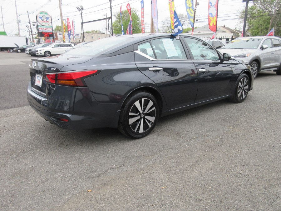 2022 Nissan Altima 2.5 SV Sedan, available for sale in Linden, New Jersey | Route 27 Auto Mall. Linden, New Jersey 2022 Nissan Altima 2.5 SV Sedan, available for sale in Linden, New Jersey | Route 27 Auto Mall. Linden, New Jersey