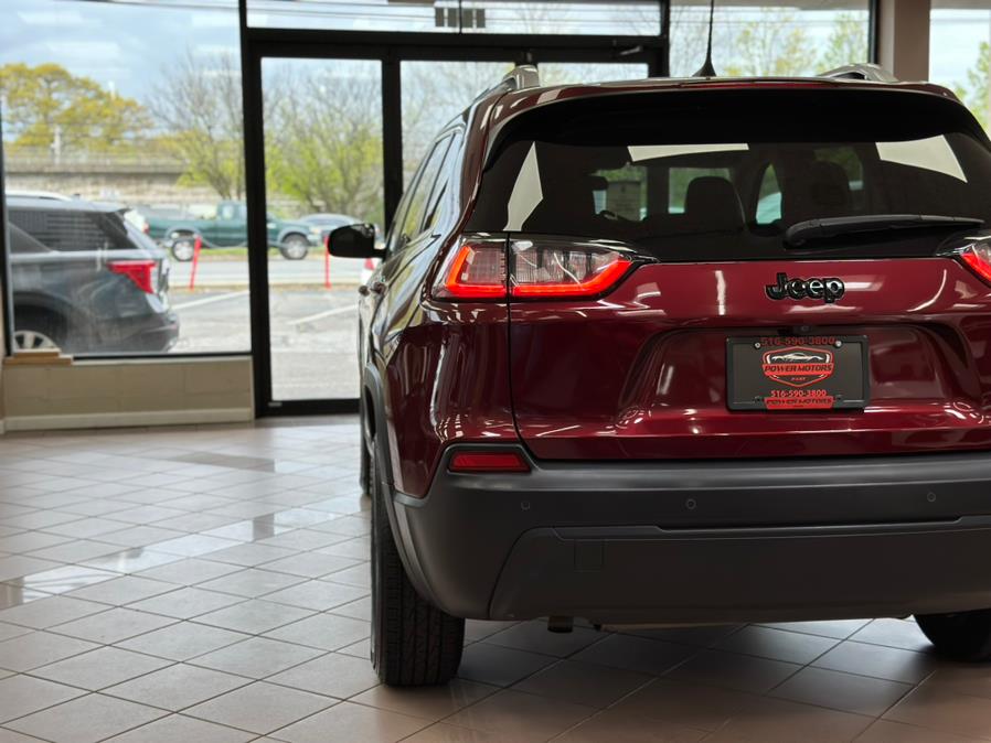2019 Jeep Cherokee Latitude Plus 4x4, available for sale in Massapequa Park, New York | Power Motors East. Massapequa Park, New York 2019 Jeep Cherokee Latitude Plus 4x4, available for sale in Massapequa Park, New York | Power Motors East. Massapequa Park, New York