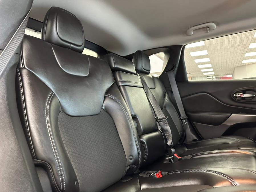 2019 Jeep Cherokee Latitude Plus 4x4, available for sale in Massapequa Park, New York | Power Motors East. Massapequa Park, New York 2019 Jeep Cherokee Latitude Plus 4x4, available for sale in Massapequa Park, New York | Power Motors East. Massapequa Park, New York