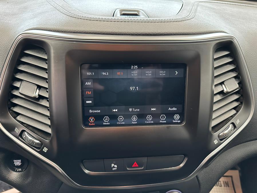 2019 Jeep Cherokee Latitude Plus 4x4, available for sale in Massapequa Park, New York | Power Motors East. Massapequa Park, New York 2019 Jeep Cherokee Latitude Plus 4x4, available for sale in Massapequa Park, New York | Power Motors East. Massapequa Park, New York