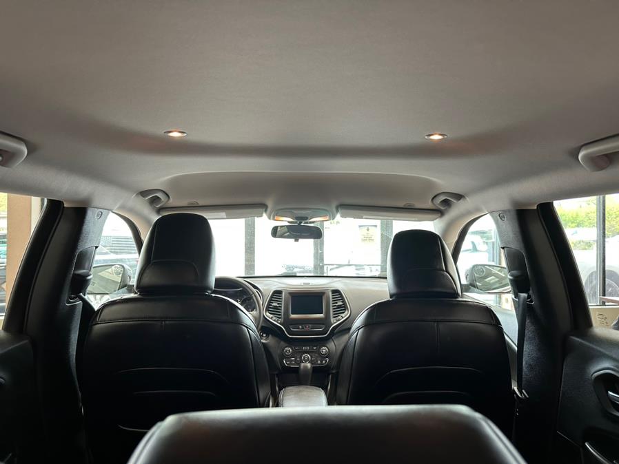 2019 Jeep Cherokee Latitude Plus 4x4, available for sale in Massapequa Park, New York | Power Motors East. Massapequa Park, New York 2019 Jeep Cherokee Latitude Plus 4x4, available for sale in Massapequa Park, New York | Power Motors East. Massapequa Park, New York