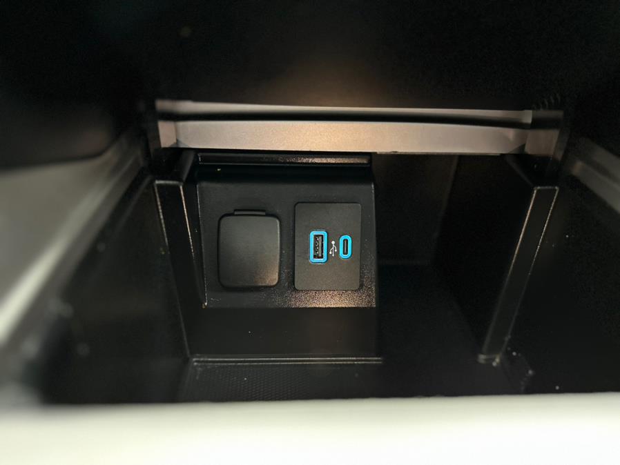 2020 Ford Explorer Limited 4WD, available for sale in Massapequa Park, New York | Power Motors East. Massapequa Park, New York 2020 Ford Explorer Limited 4WD, available for sale in Massapequa Park, New York | Power Motors East. Massapequa Park, New York