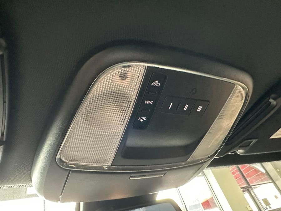 2017 Dodge Charger Scat pack RWD, available for sale in Inwood, New York | 5 Towns Drive. Inwood, New York 2017 Dodge Charger Scat pack RWD, available for sale in Inwood, New York | 5 Towns Drive. Inwood, New York