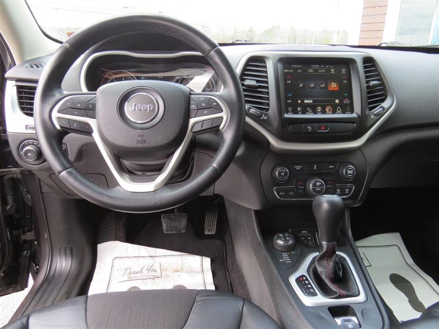 2018 Jeep Cherokee Trailhawk 4x4 4dr SUV, available for sale in Auburn, Maine | Lake City Exports Inc. Auburn, Maine 2018 Jeep Cherokee Trailhawk 4x4 4dr SUV, available for sale in Auburn, Maine | Lake City Exports Inc. Auburn, Maine