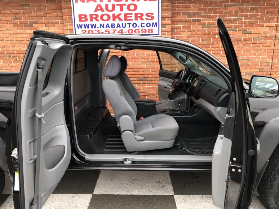 2015 Toyota Tacoma 4WD Access Cab AT, available for sale in Waterbury, Connecticut | National Auto Brokers, Inc.. Waterbury, Connecticut 2015 Toyota Tacoma 4WD Access Cab AT, available for sale in Waterbury, Connecticut | National Auto Brokers, Inc.. Waterbury, Connecticut