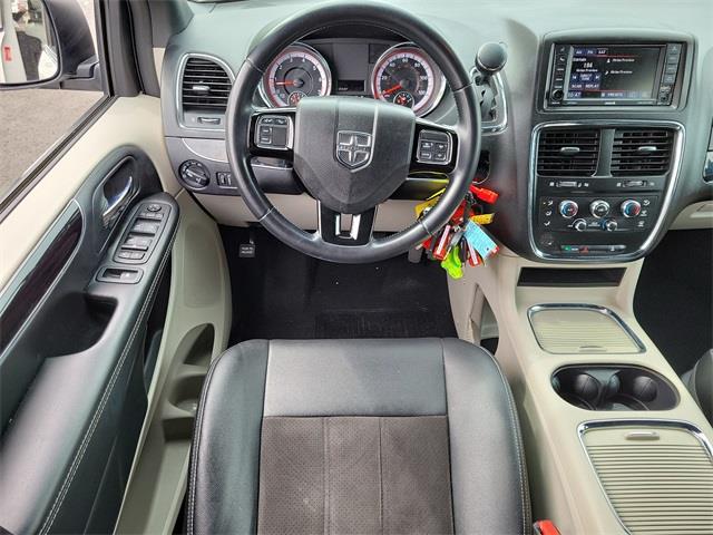 2020 Dodge Grand Caravan SXT, available for sale in Stratford, Connecticut | Wiz Leasing Inc. Stratford, Connecticut 2020 Dodge Grand Caravan SXT, available for sale in Stratford, Connecticut | Wiz Leasing Inc. Stratford, Connecticut